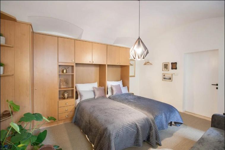 Suesses Apartment Naehe Volkstheater Bécs Kültér fotó
